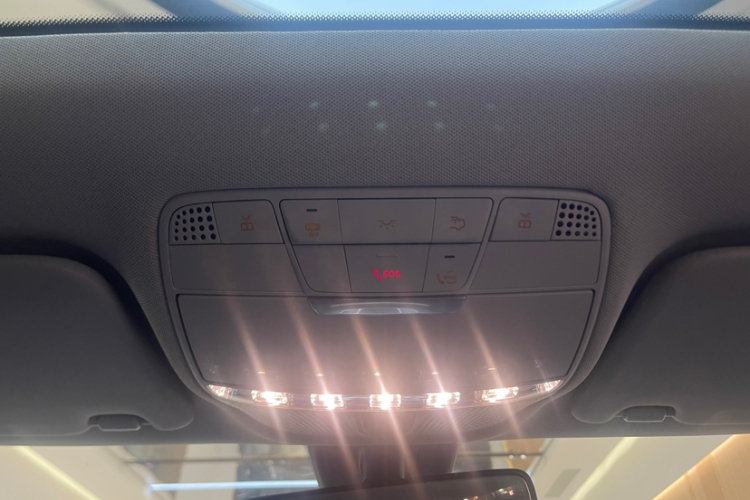 奔驰C级 2021款 C 200 L 时尚型运动版中控内饰7003