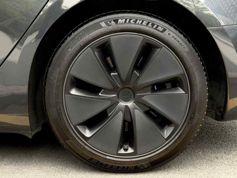特斯拉 Model 3 2023款 长续航全轮驱动版(3)