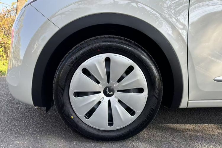 五菱汽车 五菱缤果 2023款 333km 快享款车身外观6011