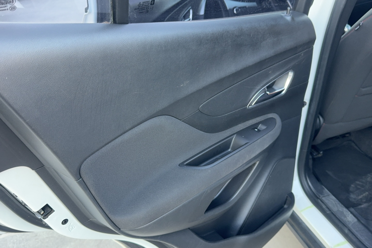 别克 昂科拉 2015款 1.4T 自动两驱都市精英型中控内饰7004