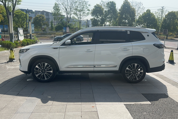 奇瑞 瑞虎8 PLUS 2024款 冠军版 390TGDI DCT豪迈版 5座车身外观6005