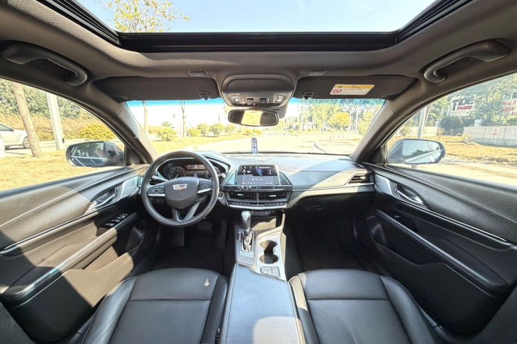 凯迪拉克CT4 2021款 28T 豪华型中控内饰7002