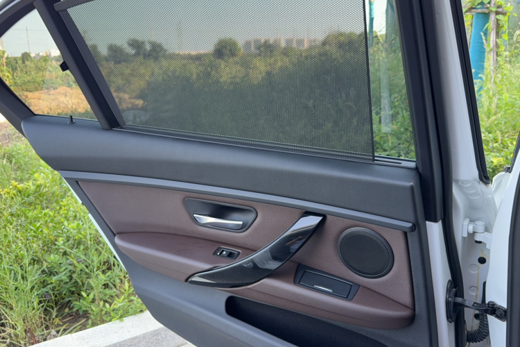 宝马3系 2019款 320Li M运动套装中控内饰7004