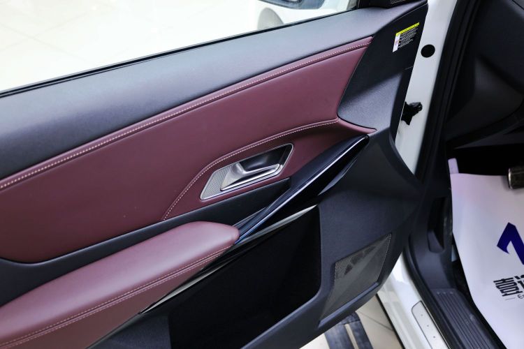 DS 7 2018款 45THP 歌剧院版中控内饰7002