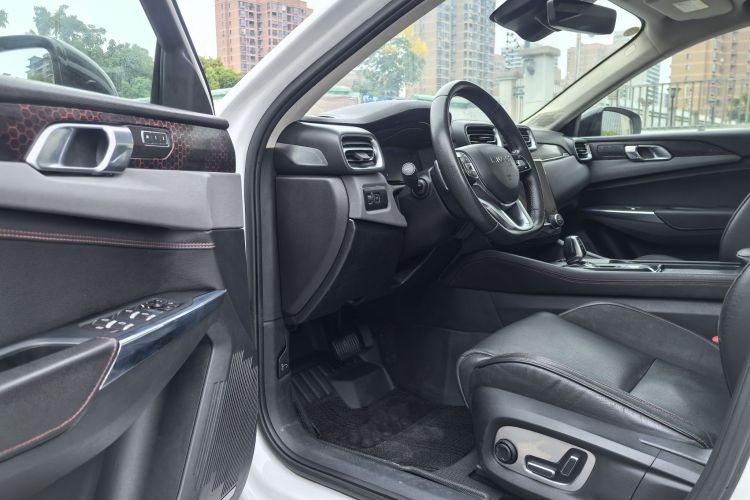 领克02 2018款 1.5T DCT两驱劲Pro版 国V中控内饰7001