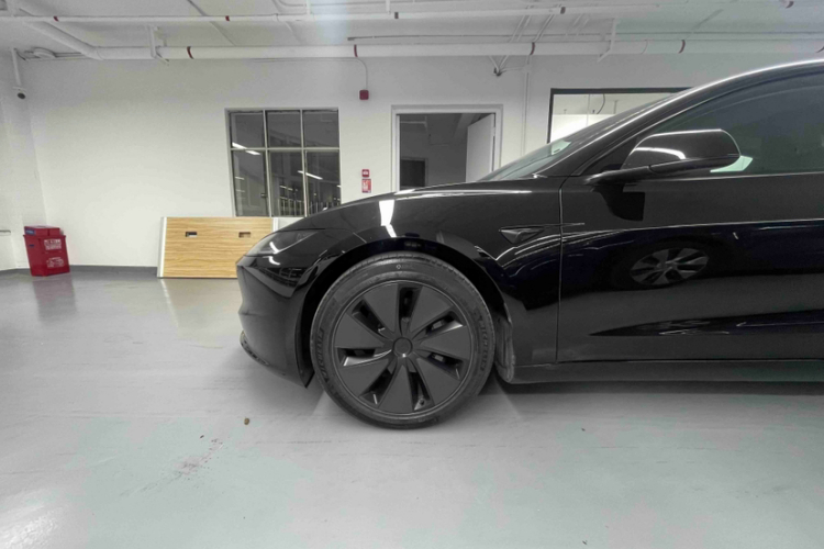 特斯拉 Model 3 2023款 后轮驱动版车身外观6001