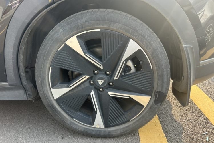 深蓝汽车 深蓝S07 2023款 520Max纯电版车身外观6008