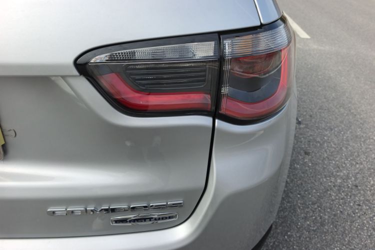 Jeep 指南者 2017款 200T 自动家享版车身外观6011