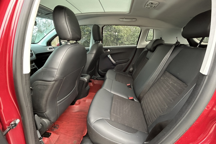 标致2008 2018款 230THP 自动豪华版中控内饰7005