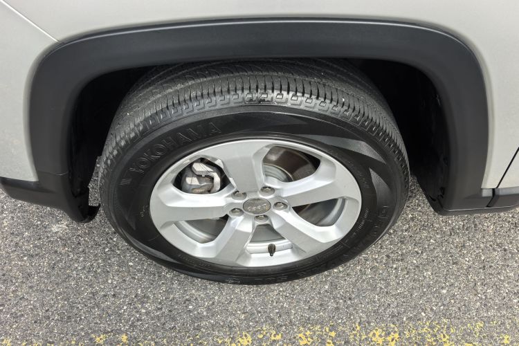 Jeep 指南者 2017款 200T 自动家享版车身外观6006