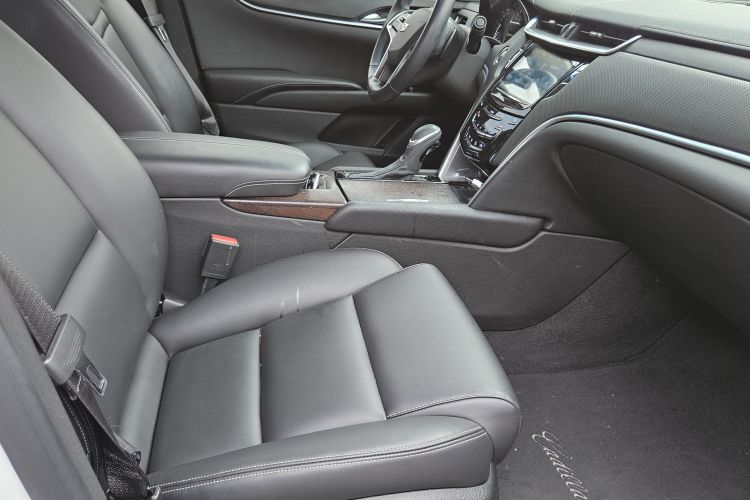 凯迪拉克XTS 2018款 28T 技术型中控内饰7005