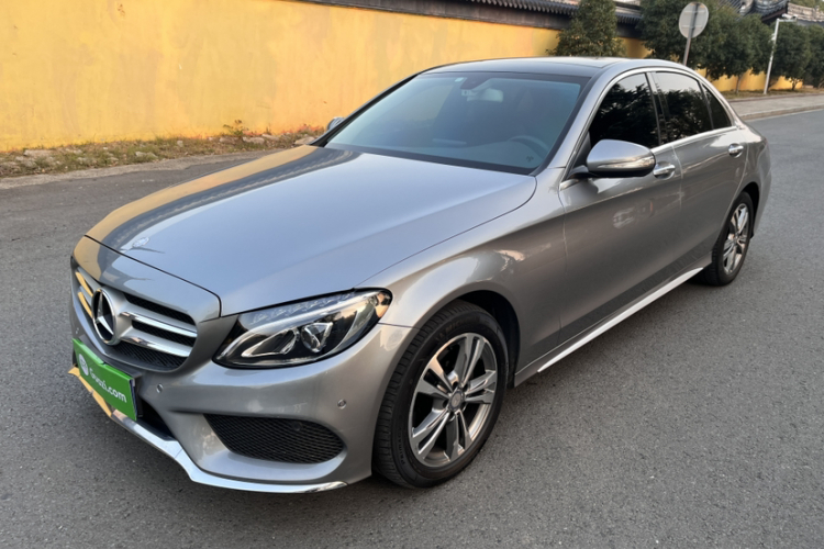 奔驰C级 2016款 C 200 L 运动型车身外观1