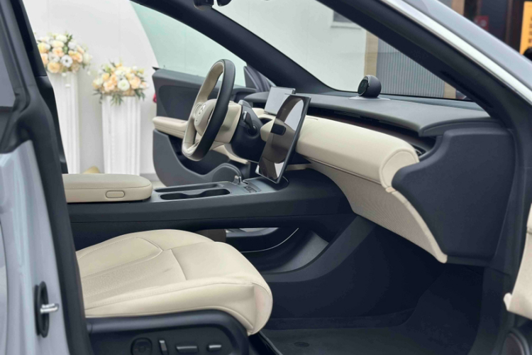 蔚来ET5T 2024款 75kWh Touring中控内饰7006