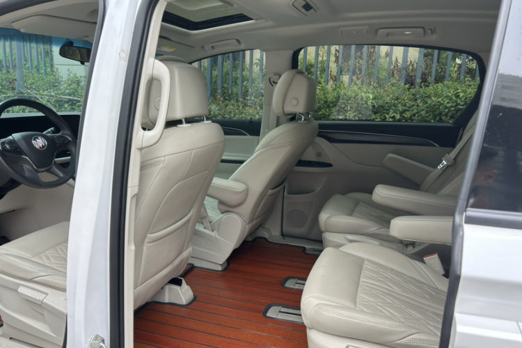 别克GL8 2021款 ES陆尊 653T 舒适型中控内饰7002