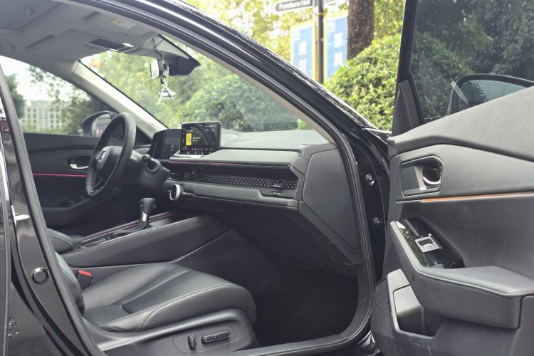 本田 雅阁 2025款 260TURBO 豪华版中控内饰7012