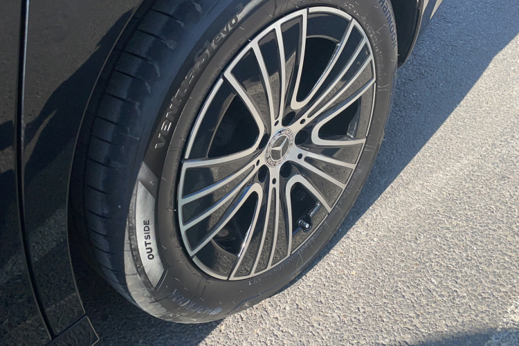 奔驰E级 2024款 改款 E 260 L车身外观6011