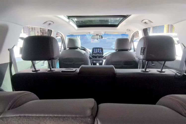 雪佛兰 沃兰多 2020款 轻混 Redline 530T 自动纵享版（5+2款）中控内饰7008