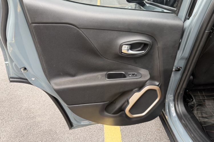 Jeep 自由侠 2016款 1.4T 自动劲能版+局部细节9002