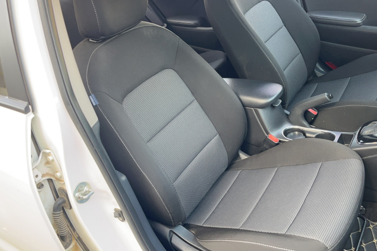 起亚K3 2017款  1.6L 自动15周年特别版GLS局部细节41