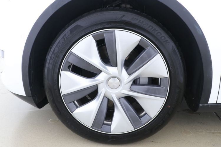 特斯拉 Model Y 2022款 后轮驱动版车身外观6007