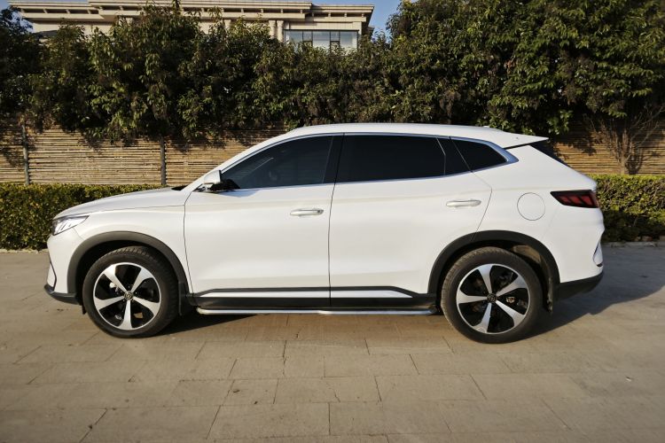 比亚迪 宋PLUS新能源 2021款 EV 旗舰型车身外观6007