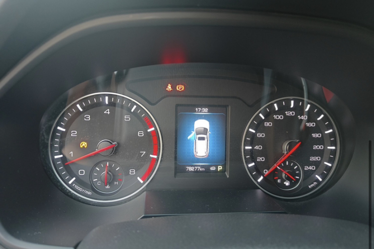 哈弗H6 2018款 蓝标 运动版 1.5T 自动两驱尊贵型中控内饰15