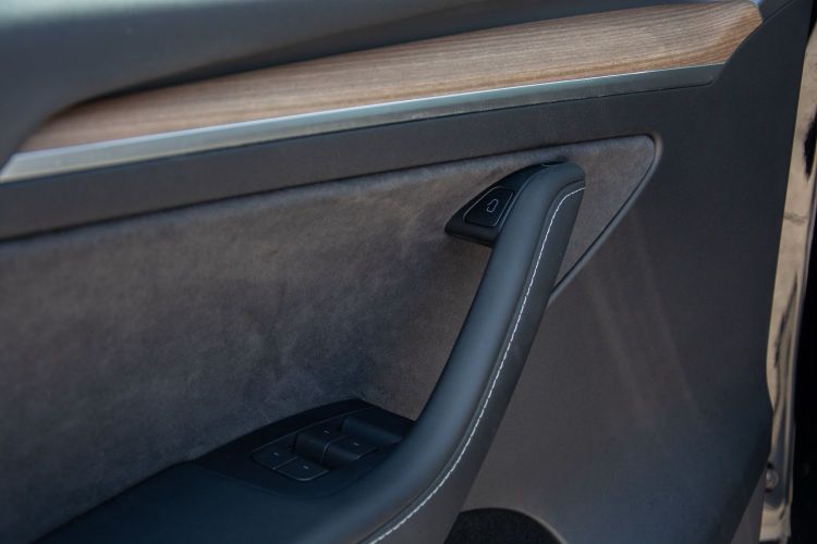 特斯拉 Model Y 2022款 后轮驱动版中控内饰7011