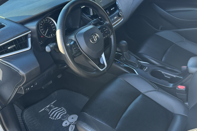 丰田 雷凌 2023款 185T CVT豪华版中控内饰7002