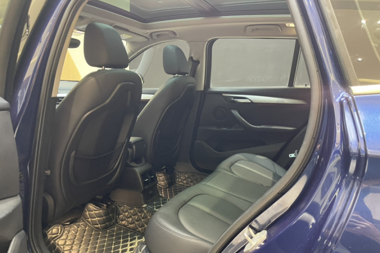 宝马X1 2018款 sDrive20Li 领先型中控内饰7004