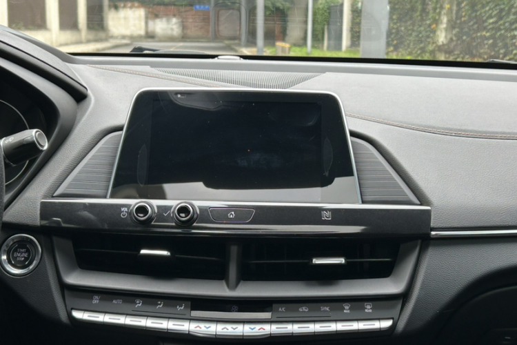 凯迪拉克CT4 2020款 28T 精英型中控内饰7004