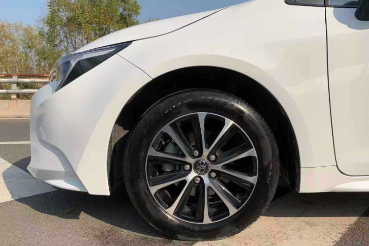 丰田 雷凌 2024款 185T CVT豪华版车身外观6002