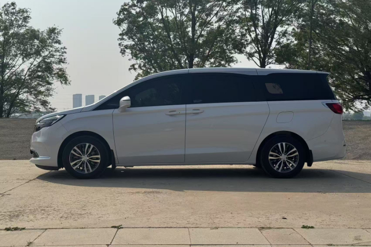 别克GL8 2020款 ES陆尊 653T 尊享型车身外观6003