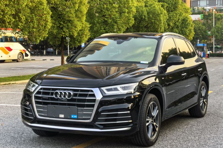 奥迪Q5L 2020款 45 TFSI 尊享时尚型车身外观1