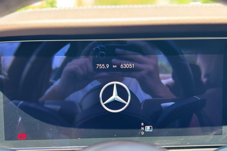 奔驰E级 2023款 E 260 L中控内饰15