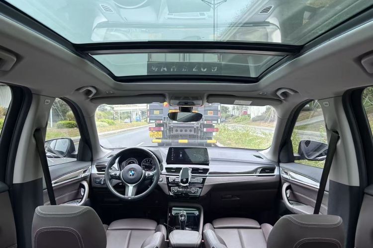 宝马X1 2022款 xDrive25Li 尊享型中控内饰7007