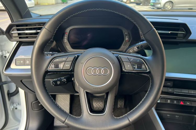 奥迪A3 2024款 Sportback 35 TFSI 时尚运动型中控内饰7002