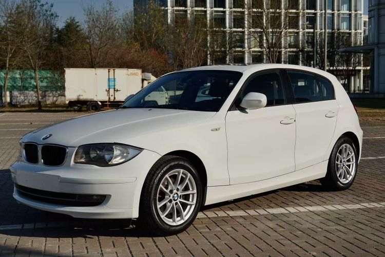 宝马1系(进口) 2008款 120i 自动挡车身外观1