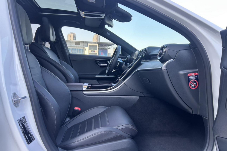 奔驰C级 2022款 改款 C 200 L 运动版中控内饰7002