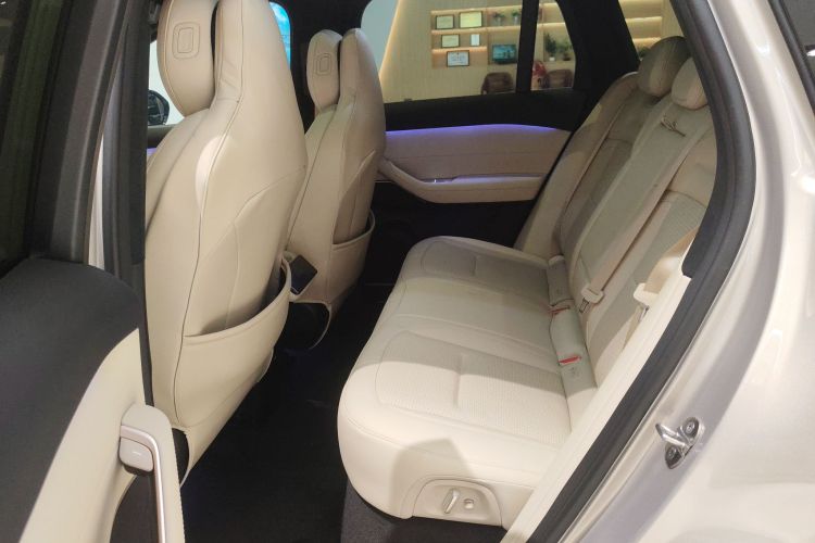 蔚来ES6 2023款 75kWh中控内饰7001