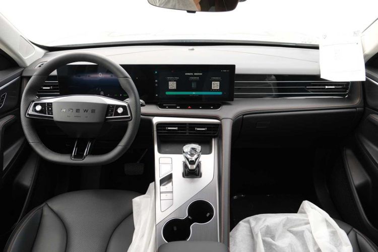 荣威RX5新能源 2023款 eRX5 超混优越版中控内饰7001