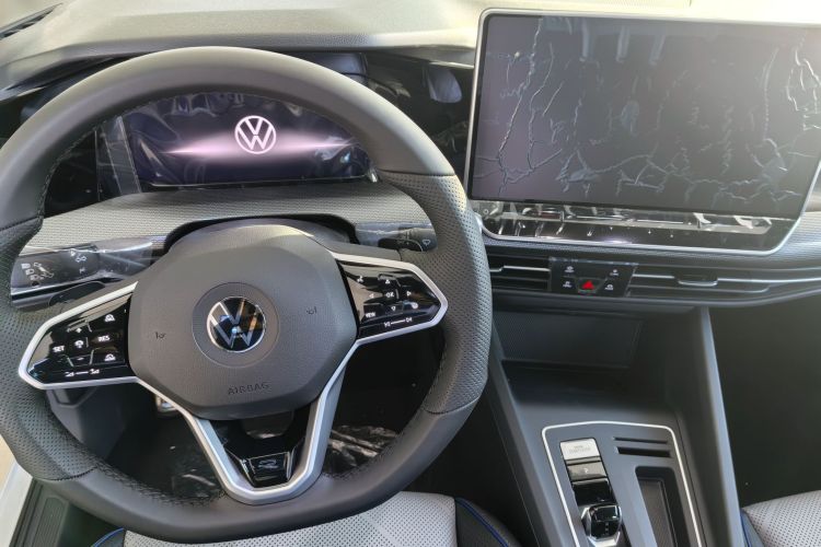 大众 高尔夫 2025款 300TSI R-Line中控内饰7002