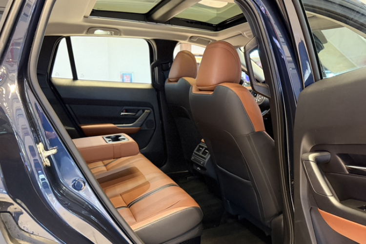 马自达CX-50行也 2023款 2.5L HEV 四驱尊行版中控内饰7010