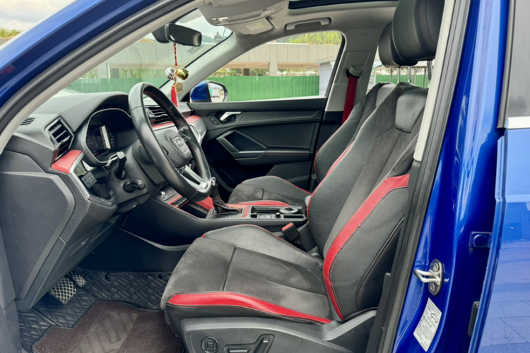 奥迪Q3 2019款 35 TFSI 进取动感型局部细节19