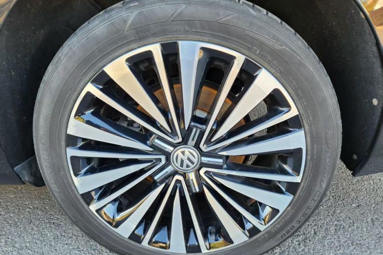 大众 帕萨特 2019款 330TSI 尊贵版 国VI局部细节24