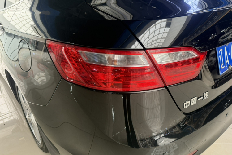 奔腾B70 2014款 2.0L 自动豪华型车身外观6008