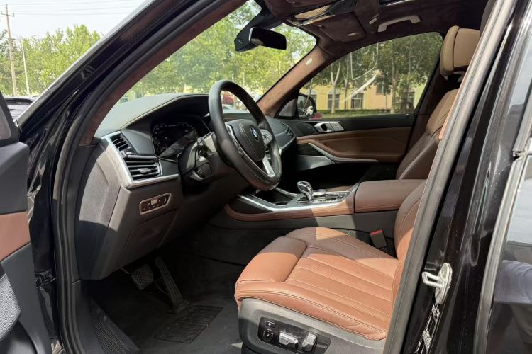 宝马X7 2020款 xDrive40i 领先型豪华套装中控内饰7003