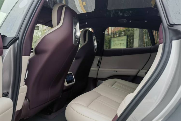 小米汽车 小米YU7 2025款 超长续航后驱版中控内饰7004