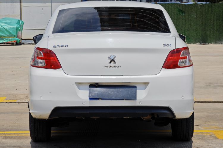 标致301 2016款 1.6L 自动舒适版车身外观6004