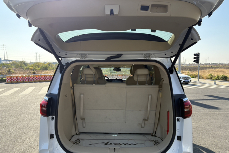 别克GL8 2023款 ES陆尊 豪华型局部细节23