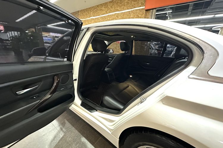 宝马3系 2013款 320Li 时尚型中控内饰7008